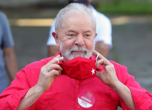 Pela decisão de Fachin, Lula poderá concorrer à Presidência em 2022 (Foto: Amanda Perobelli/Reuters)