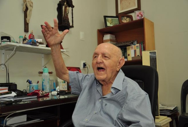 Padre Sátiro é uma referência que se eterniza, por seu papel gigante como educador e religioso (Foto: Arquivo)