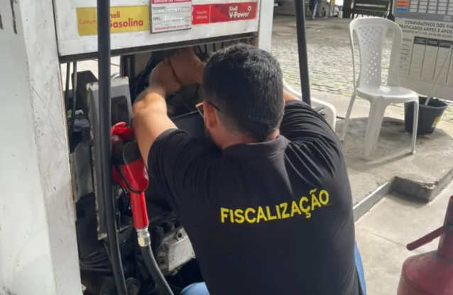 Trabalho foi feito em centenas de bombas de combustíveis em três regiões do estado (Foto: divulgação)