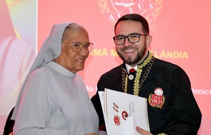 Irmã Maria Zelândia recebeu homenagem com discurso do padre Charles Lamartine (Foto: CSCM)