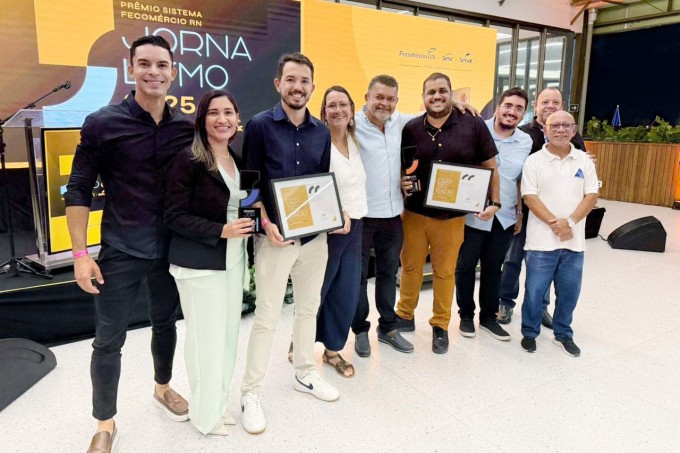 Equipe vencedora repete feito (Foto: ALRN)