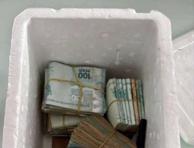 Dinheiro estava numa caixa de isopor (Reprodução: vídeo da PF)