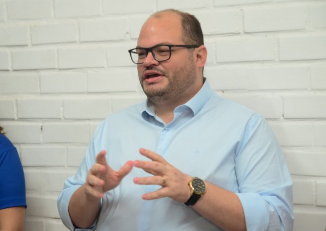 Secretário Leonardo Dantas mostra força do investimento (Foto: WIlsono Moreno)