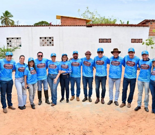 Nesse domingo (29), Ezequiel esteve em Touros para cavalgada e teve encontro político com Allyson Bezerra (Foto: redes sociais)