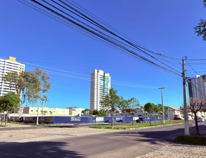 Massai já cercou área onde serão erguidas as duas torres (Foto: BCS)