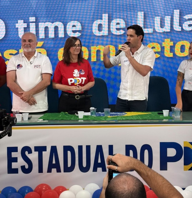 Jean-Paul e Márcia ouvem Rafael aponta o caminho, apesar das pressões Foto: BCS)