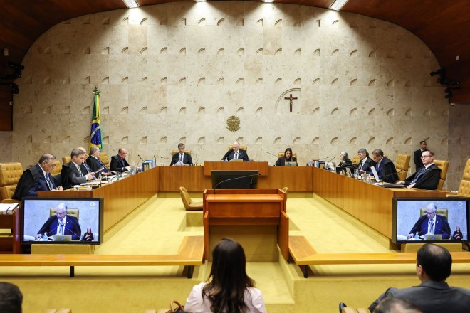 Plenário do STF teve sessão com linguagem chula, troca de ofensas e nada foi resolvido de fato (Foto: STF)