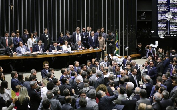 Câmara Federal quer aumentar de 513 para 527 o total de deputados