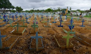 Amazonas registrou mais mortes por Covid-19 em 2021 do que em todo o ano passado. Foto: Fotoarena / Agência O Globo)