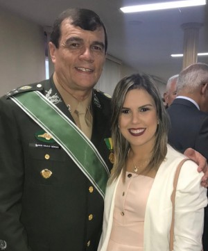 general-Paulo-Sérgio-Nogueira-de-Oliveira-ministro-do-Exército-anunciado-dia-31-03-21-ao-lado-da-sobrinha-ex-vice-prefeita-Nayara-Gadelha-PP-