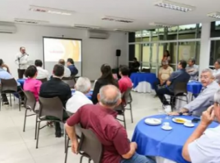 Fecomércio e Sindilojas discutem problemas e propostas para executivo