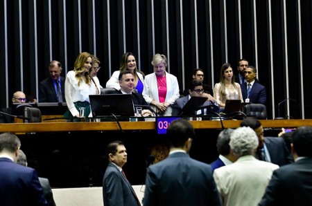 Sessão plenária do Senado Federal, ontem (foto: Waldemir Barreto/Agência Senado)