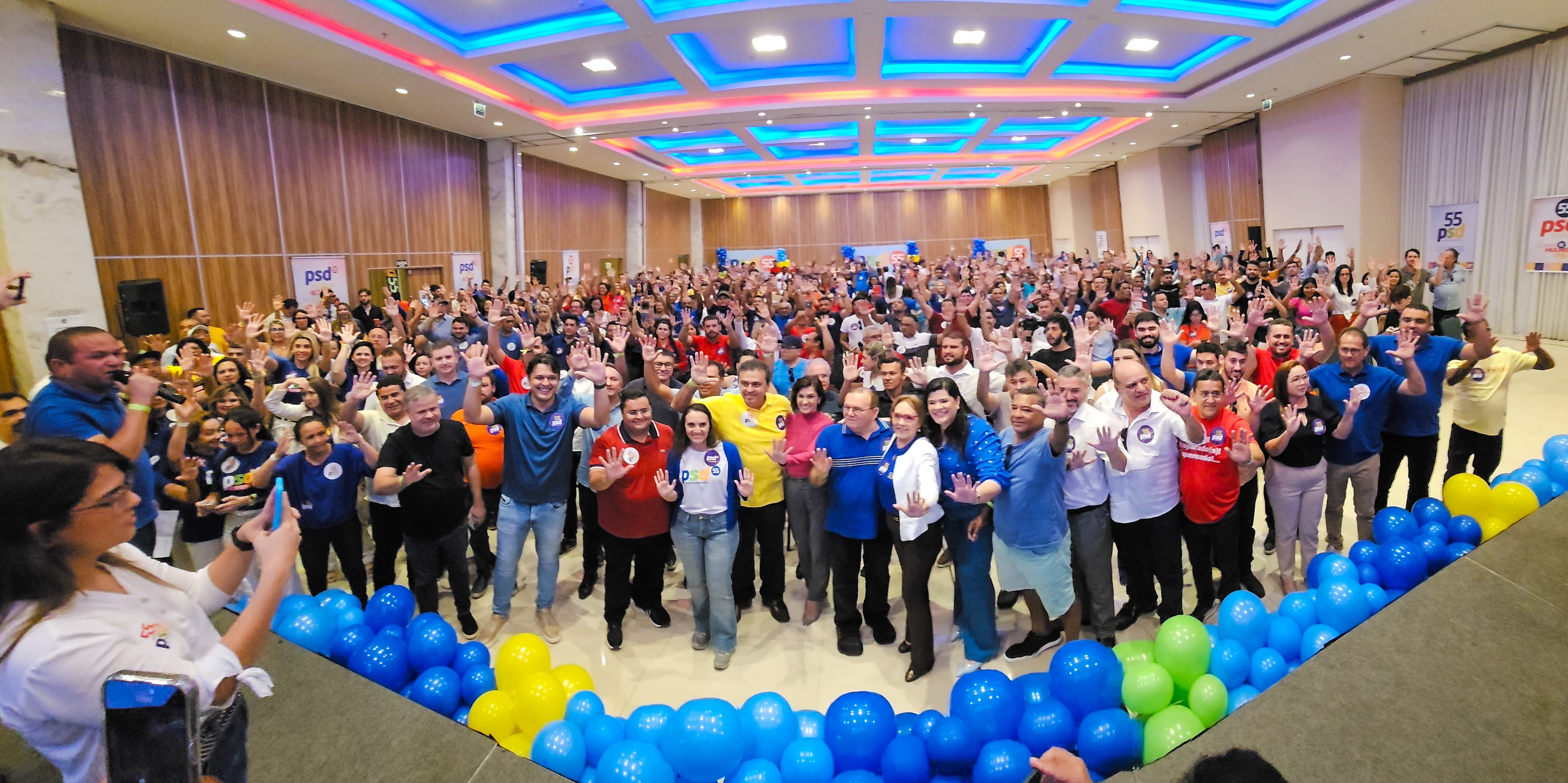 Senadora reúne lideranças e empossa comissão do PSD Mulher