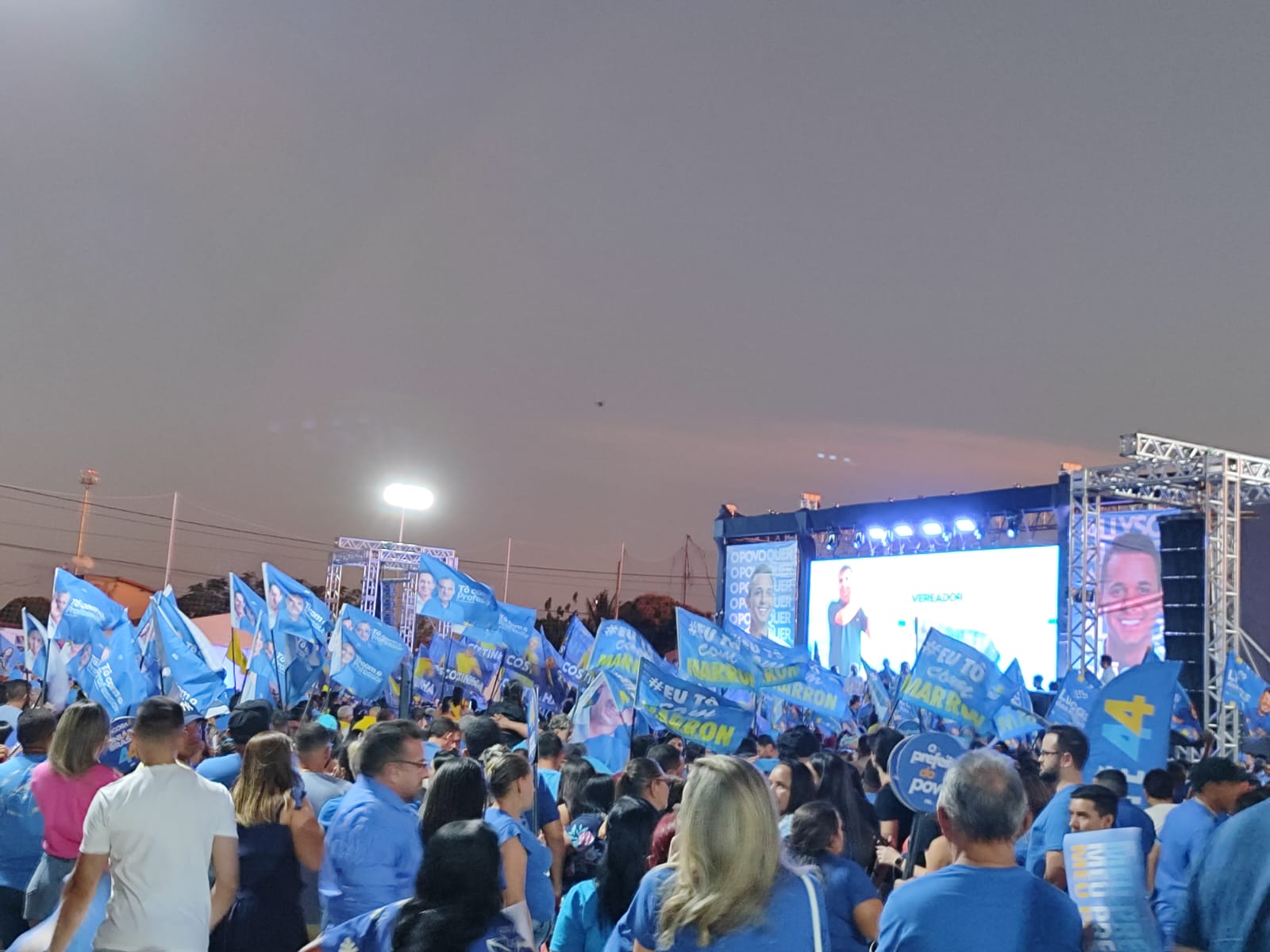 Allyson apresenta seu vice e parte para campanha à reeleição