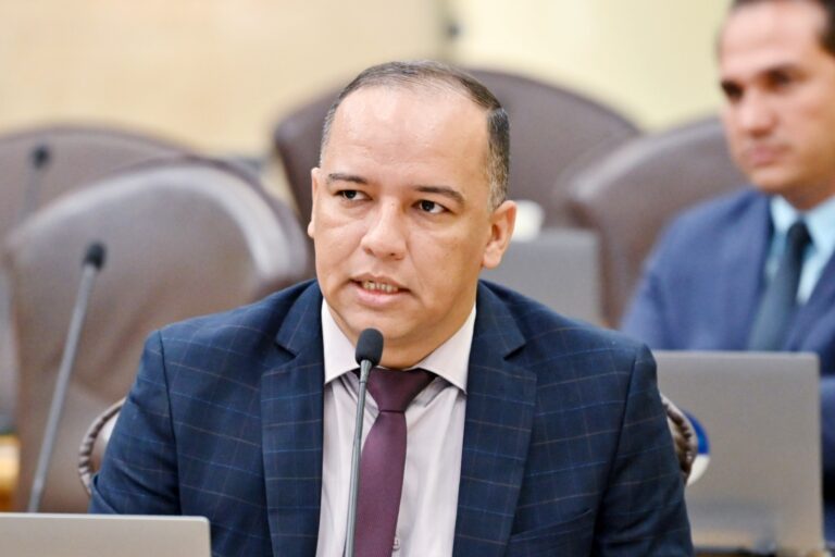 Deputado é condenado ao lado do pai, irmã, filho e um aliado