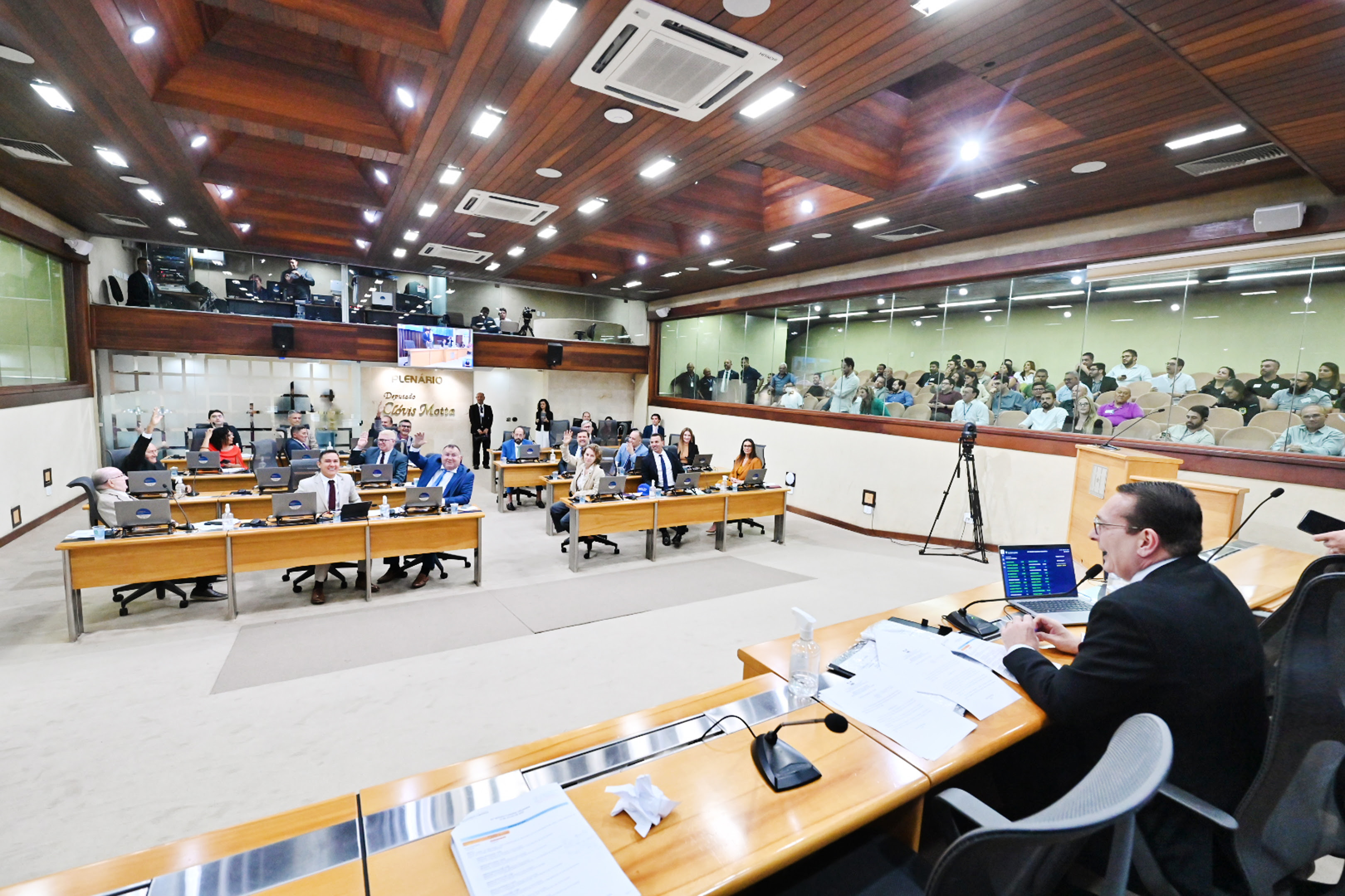 Deputados apresentam 366 projetos e 250 leis são sancionadas no RN