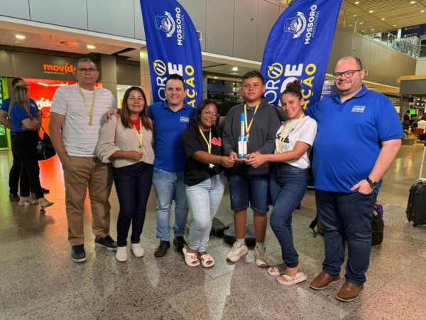 Vencedores são recepcionados por secretários - Foto: Ícaro César 